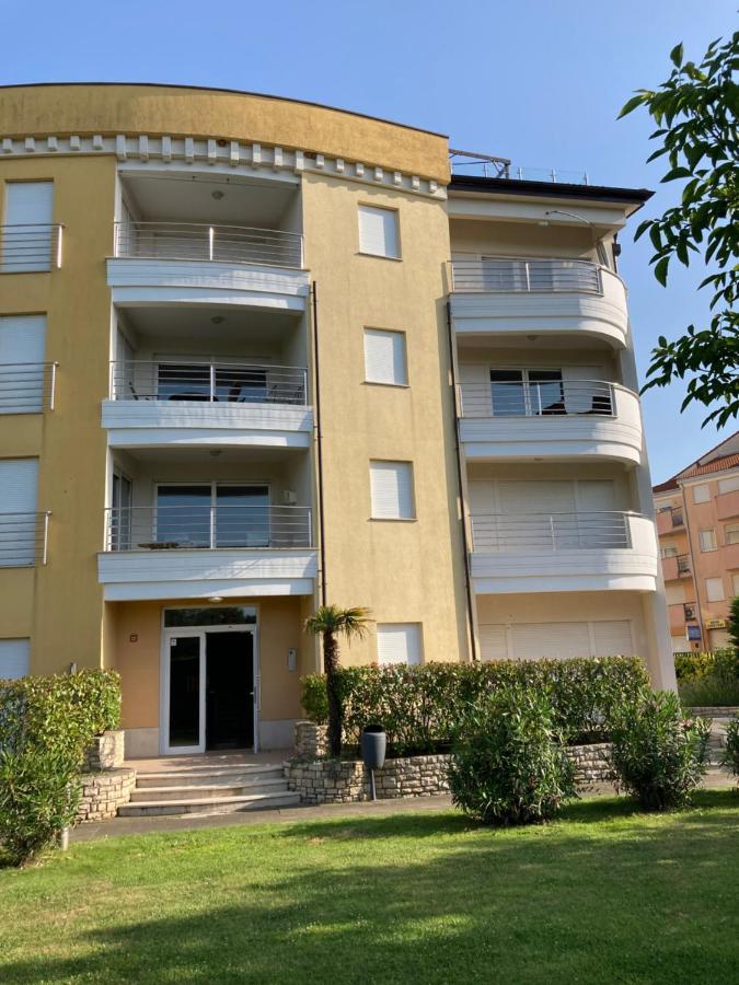 Appartement Stella à Umag Extérieur photo